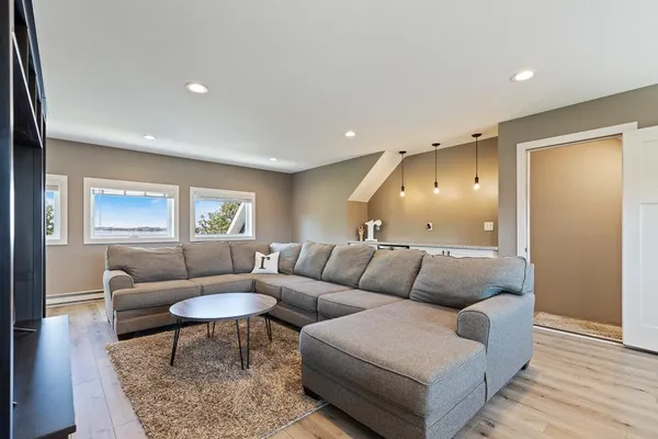 $699,000 | 112 Sunrise Street, Hendricks, MN 56136