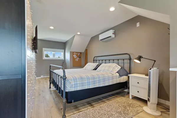 $699,000 | 112 Sunrise Street, Hendricks, MN 56136