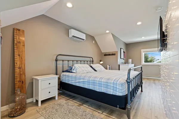 $699,000 | 112 Sunrise Street, Hendricks, MN 56136