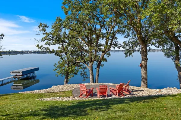 $699,000 | 112 Sunrise Street, Hendricks, MN 56136