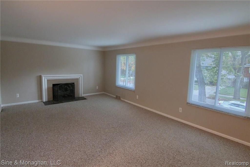 886 Harcourt Road Grosse Pointe Park, MI 48230 - Photo 14 of 39