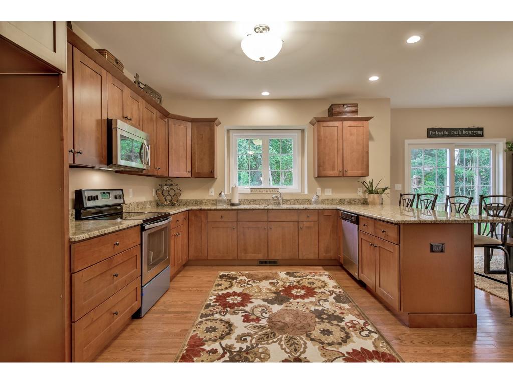 7 Schoolhouse Road Londonderry, NH 03053 - Photo 1 of 23