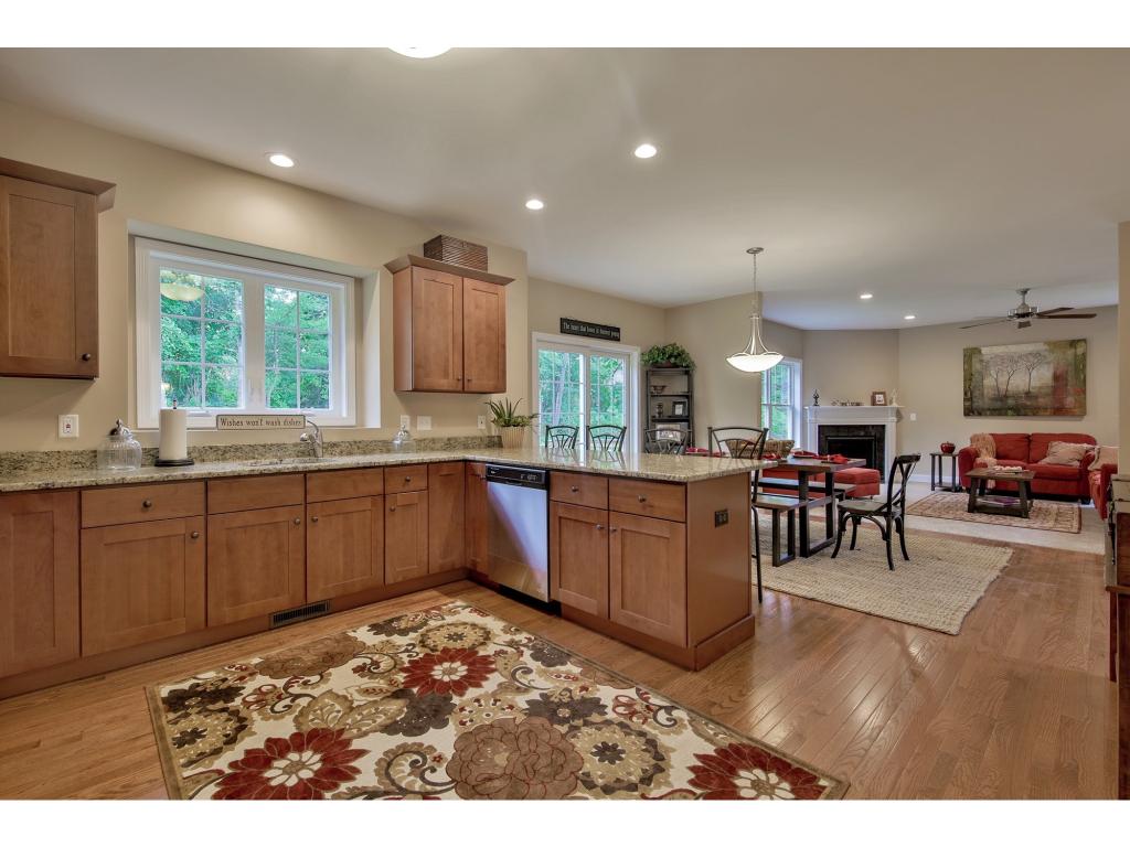 7 Schoolhouse Road Londonderry, NH 03053 - Photo 9 of 23