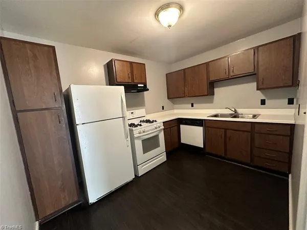 $720,000 | 2810 Carriage Drive, Unit D, Winston-Salem, NC 27106