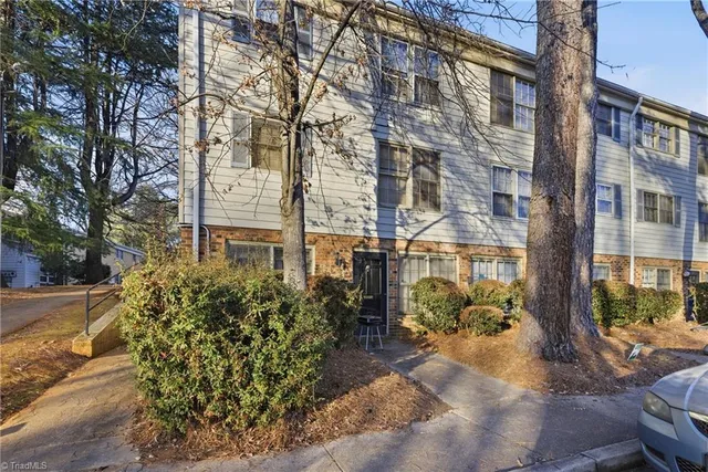 $720,000 | 2810 Carriage Drive, Unit D, Winston-Salem, NC 27106