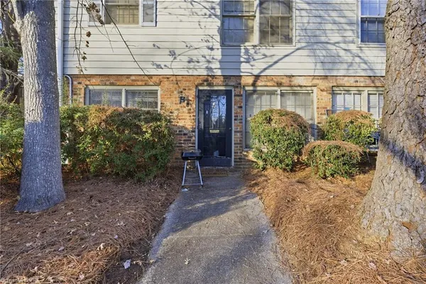 $720,000 | 2810 Carriage Drive, Unit D, Winston-Salem, NC 27106