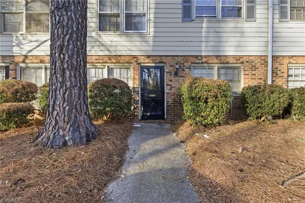 $720,000 | 2810 Carriage Drive, Unit D, Winston-Salem, NC 27106