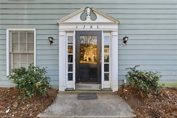 $720,000 | 2810 Carriage Drive, Unit D, Winston-Salem, NC 27106