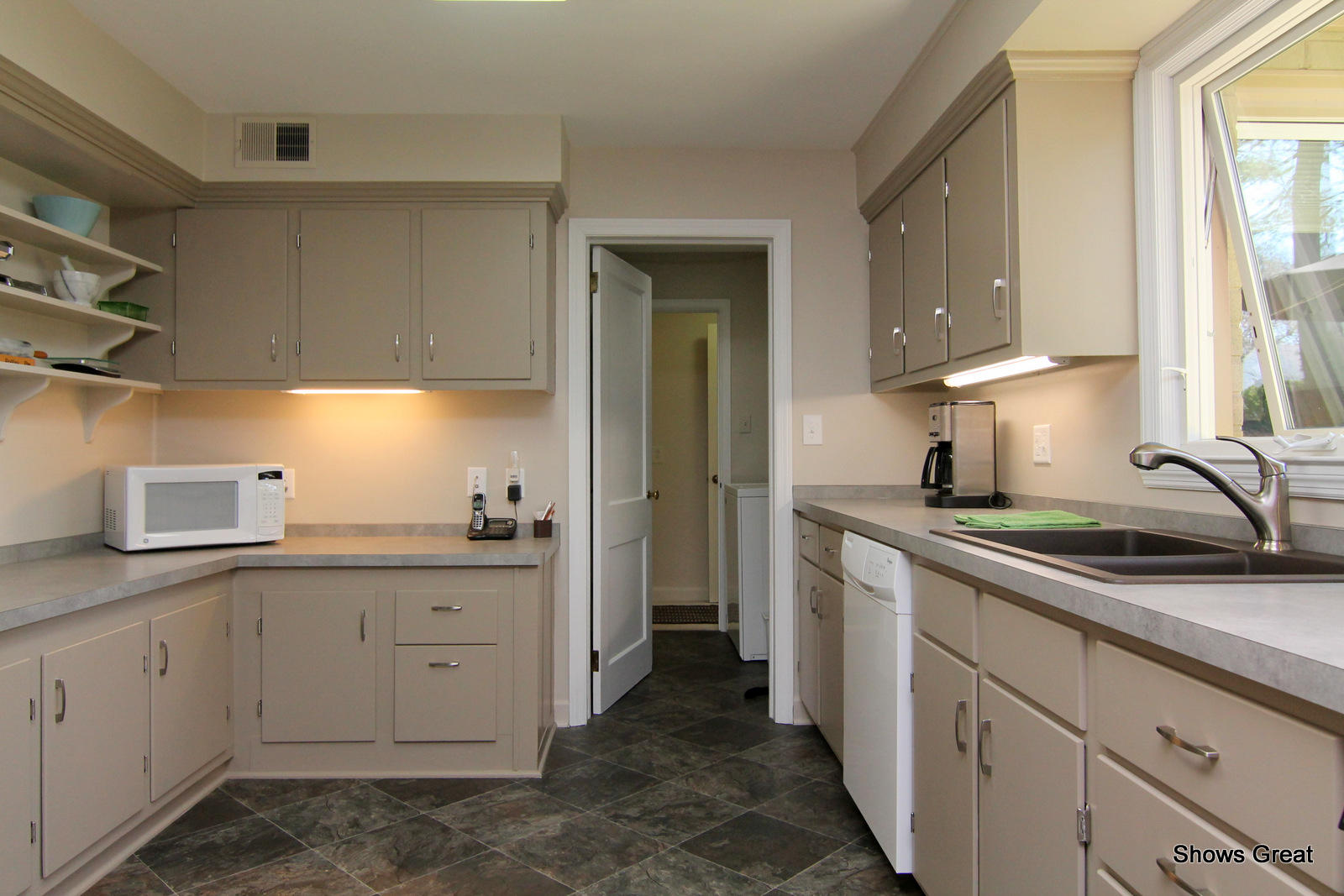 3446 Windsor Road Roanoke, VA 24018 - Photo 13 of 28 IMG_4253