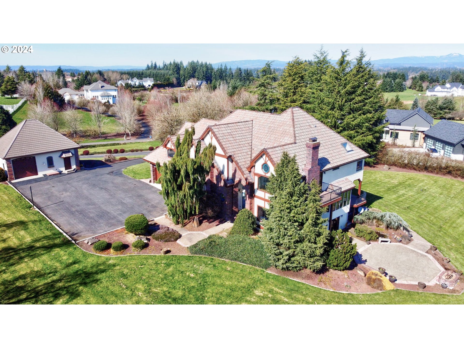 1411 Northwest 211th Circle Ridgefield, WA 98642 - Photo 37 of 47 an aerial view of multiple house