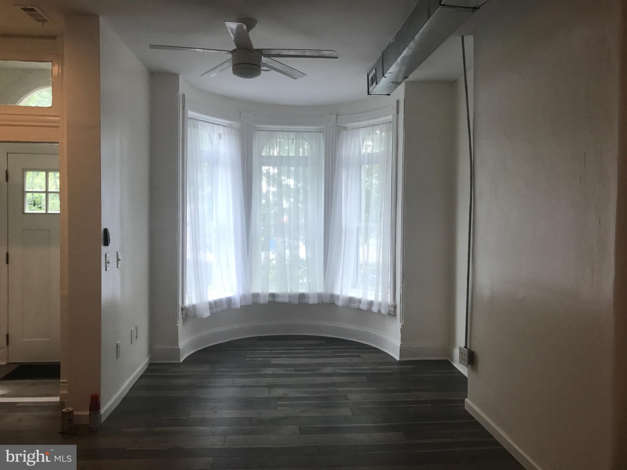 830 7th Street Northeast Washington, DC 20002 - Photo 4 of 15 Living Room