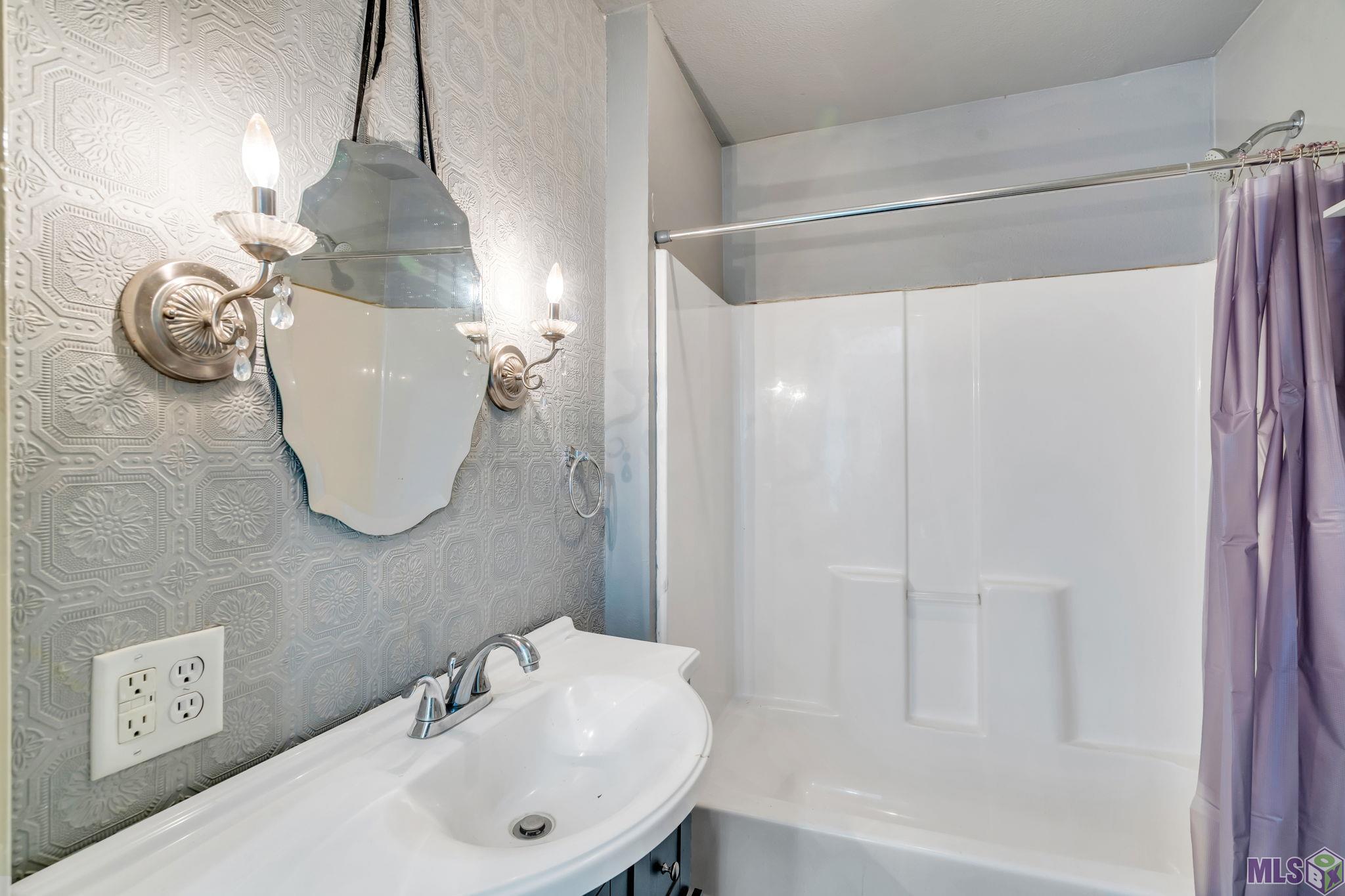 43504 Klein Road Hammond, LA 70403 - Photo 13 of 19 Hall Bath