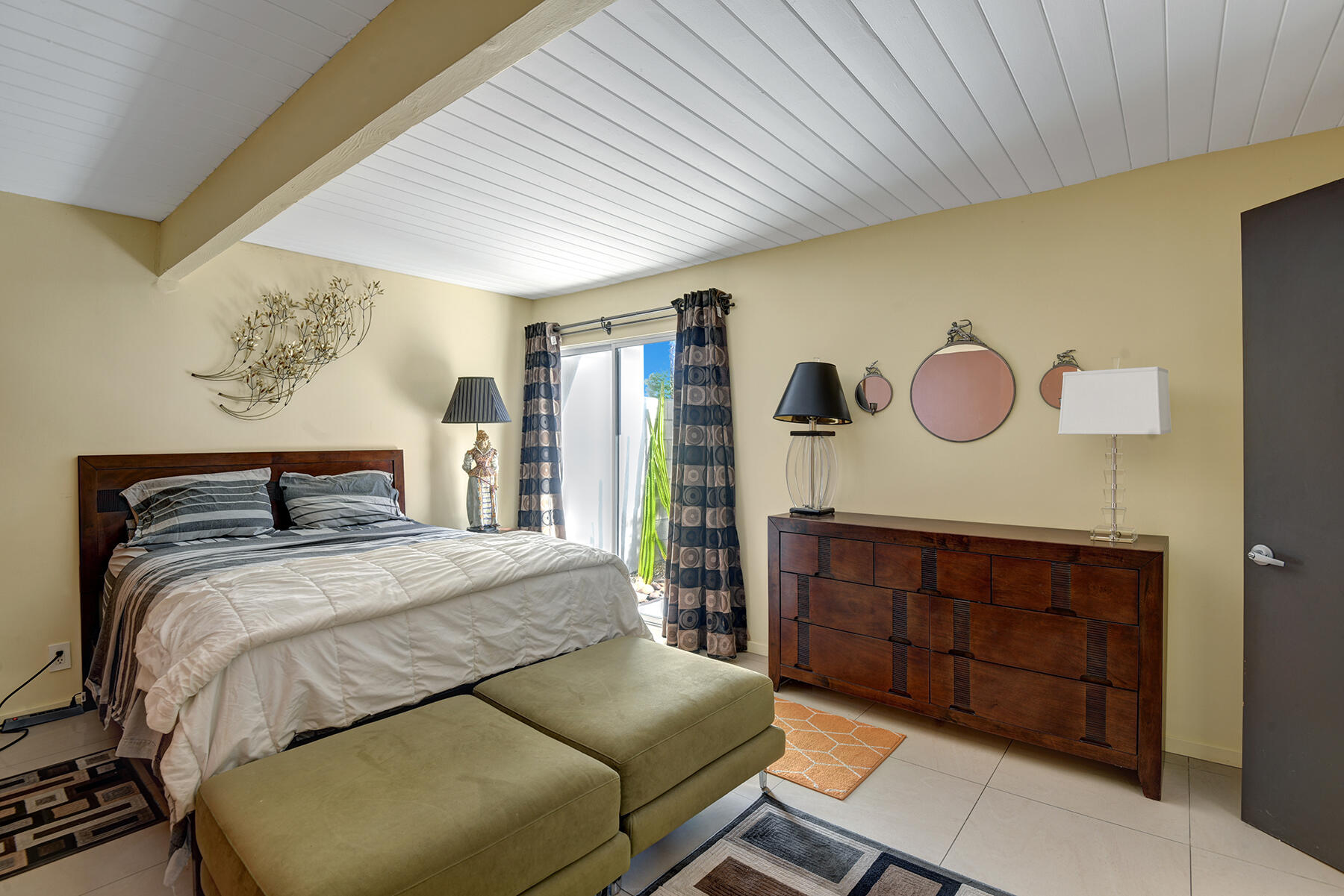 565 East Racquet Club Road Palm Springs, CA 92262 - Photo 17 of 38 PRIMARY BEDROOM MLS