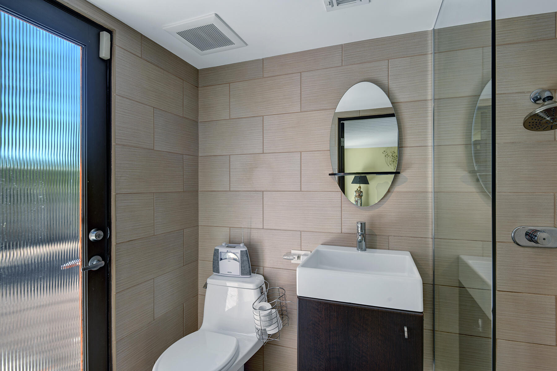 565 East Racquet Club Road Palm Springs, CA 92262 - Photo 19 of 38 PRIMARY BATHROOM ANGLED TO POOL YARD DOO