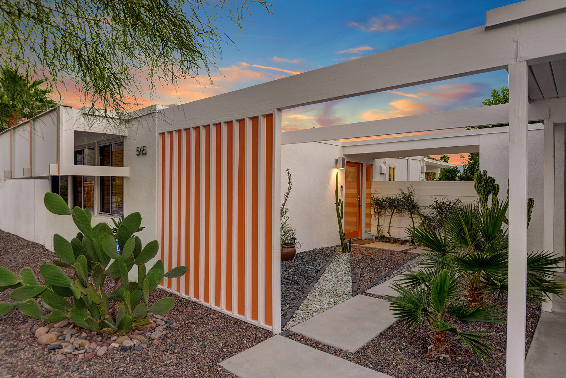 565 East Racquet Club Road Palm Springs, CA 92262 - Photo 4 of 38 ENTRY WALK NIGHT MLS