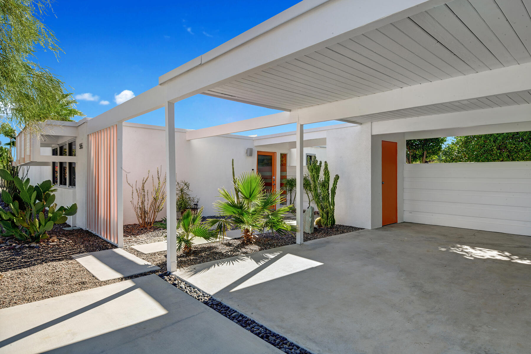 565 East Racquet Club Road Palm Springs, CA 92262 - Photo 34 of 38 CARPORT TO ENTRY WALK MLS