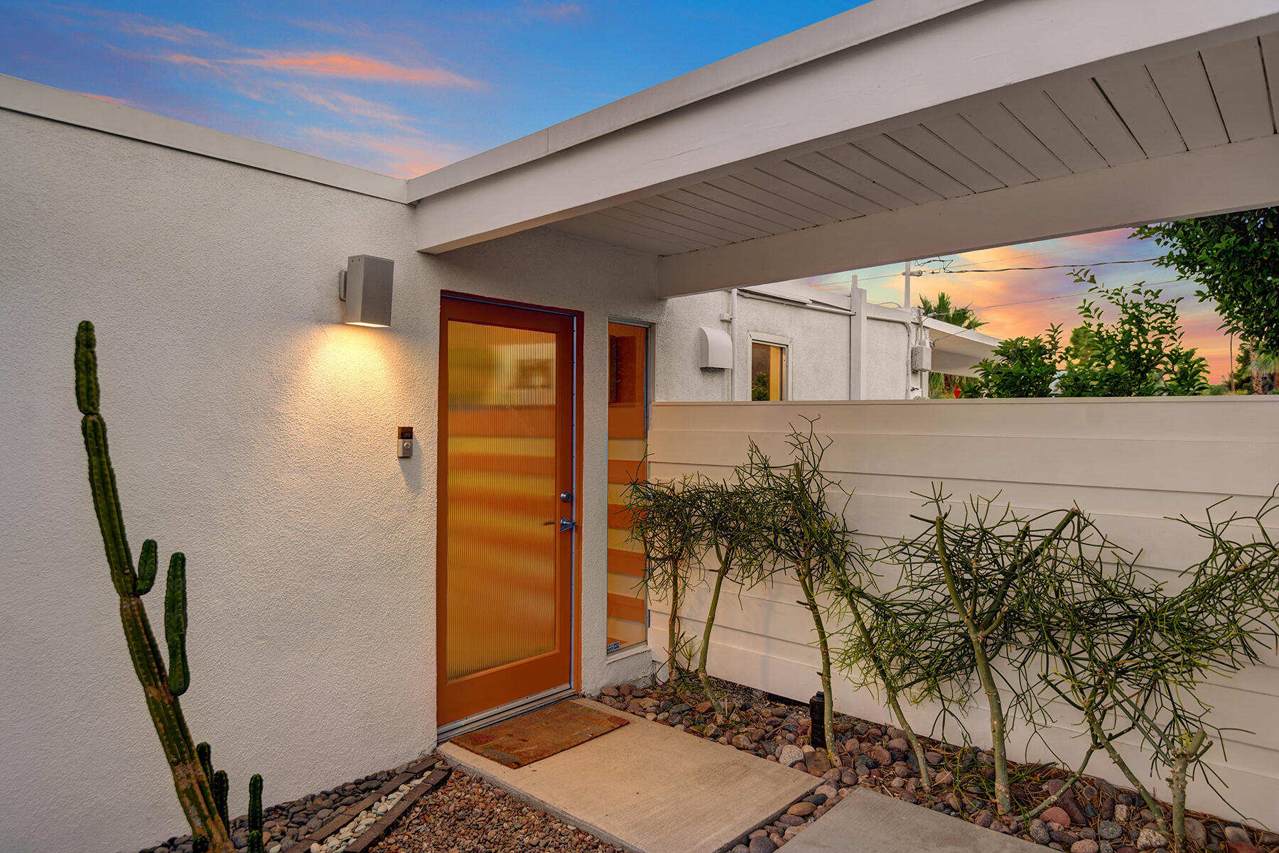 565 East Racquet Club Road Palm Springs, CA 92262 - Photo 5 of 38 FRONT ENTRY NIGHT MLS