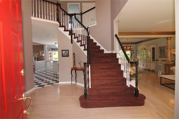 20 Keyes House Road Shrewsbury, MA 01545 - Photo 3 of 28 Gallery Image 3