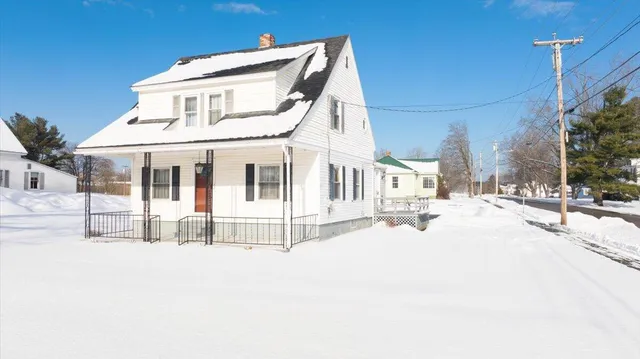 $259,900 | 22 Jewett Street, Skowhegan, ME 04976