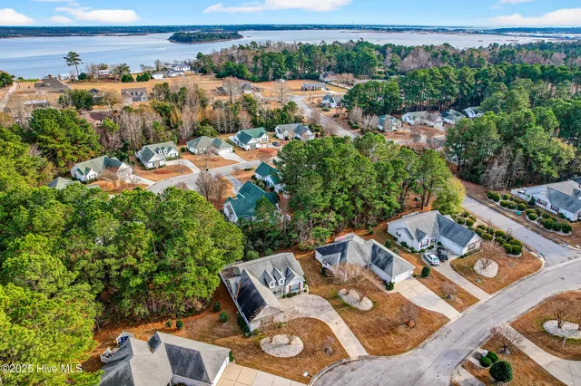 $290,000 | 404 Jasmine North, Swansboro, NC 28584