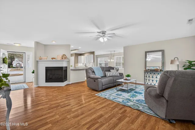 $290,000 | 404 Jasmine North, Swansboro, NC 28584