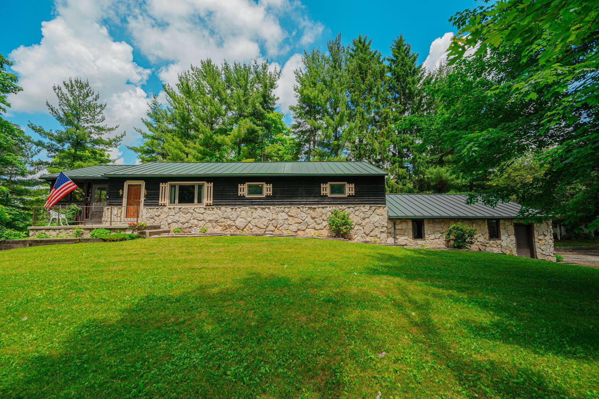 1137 Warren Road Delaware, OH 43015 - Photo 2 of 31 36-web-or-mls-1137 Warren Rd 036
