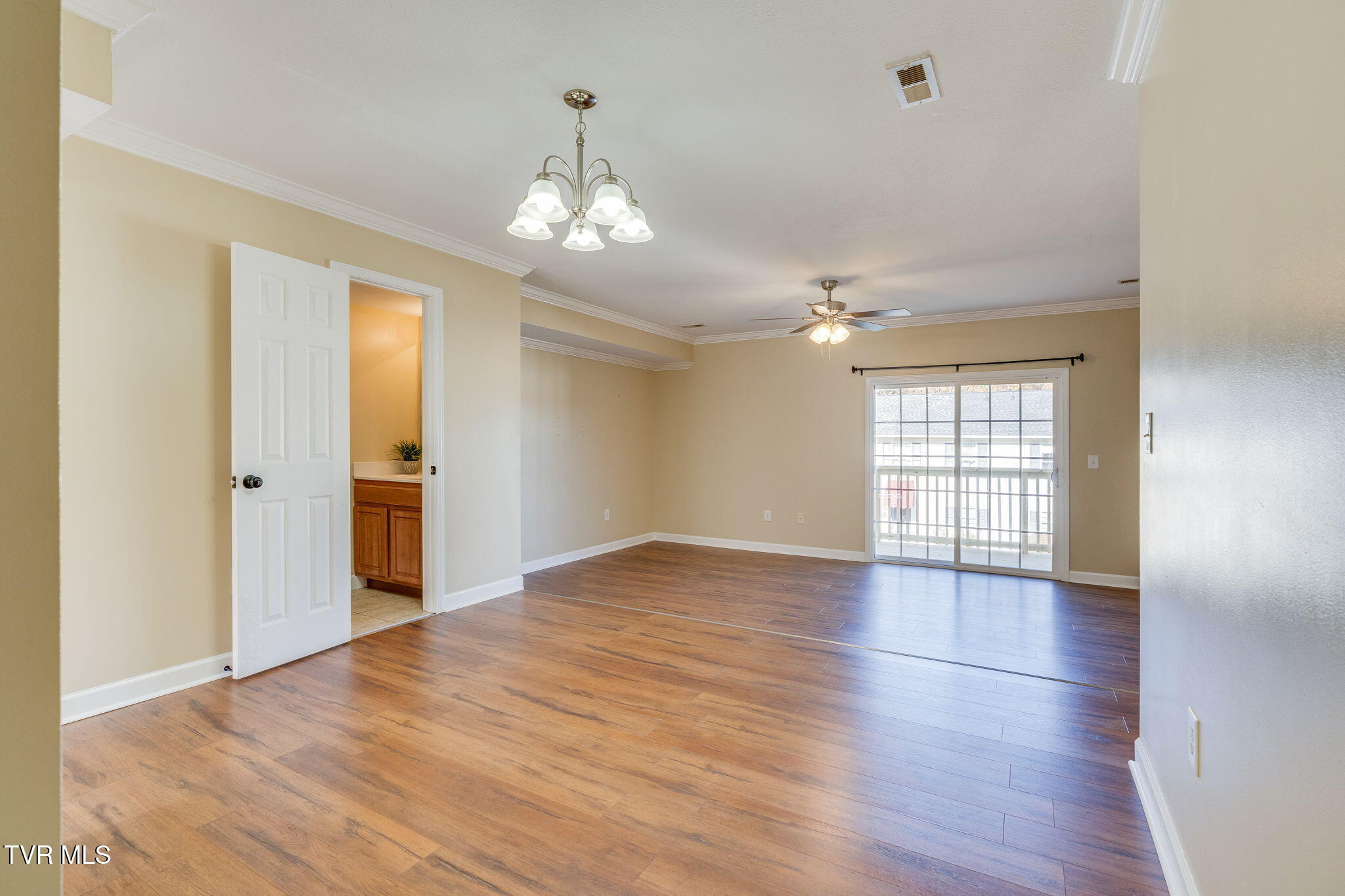 2201 Cherokee Road, Unit 18 Johnson City, TN 37604 - Photo 5 of 25 R5