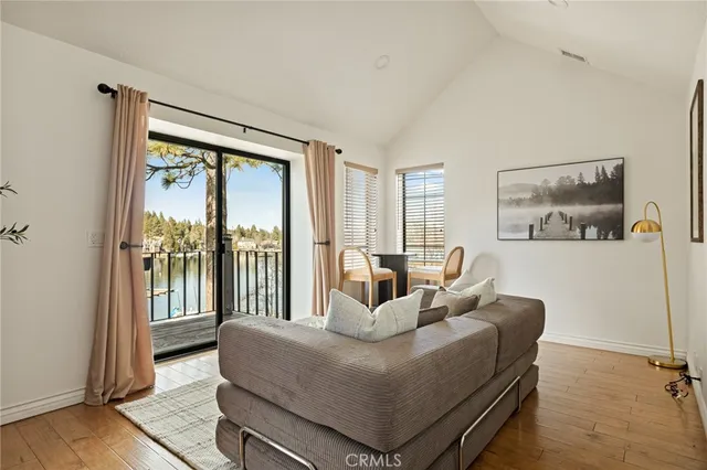 $925,000 | 4 Village, Unit B, Lake Arrowhead, CA 92352