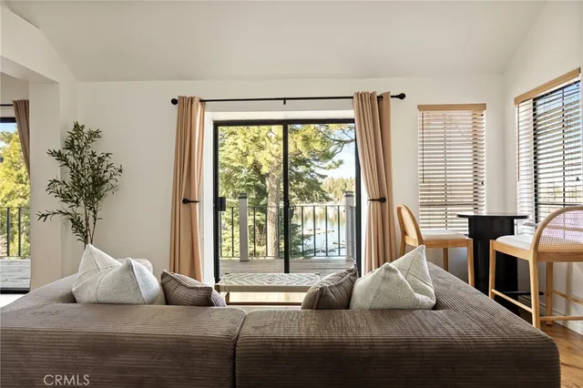 $925,000 | 4 Village, Unit B, Lake Arrowhead, CA 92352
