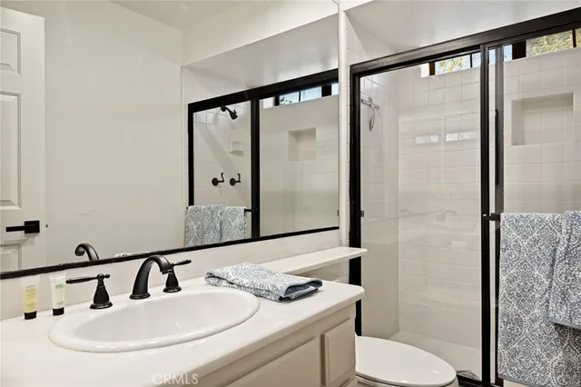 $925,000 | 4 Village, Unit B, Lake Arrowhead, CA 92352