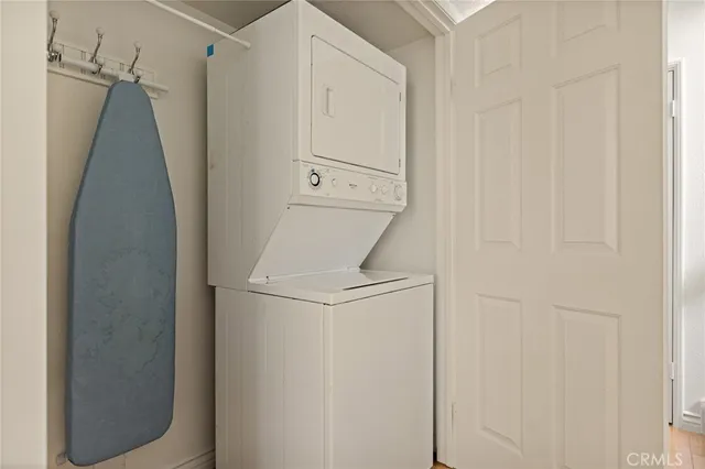 $925,000 | 4 Village, Unit B, Lake Arrowhead, CA 92352