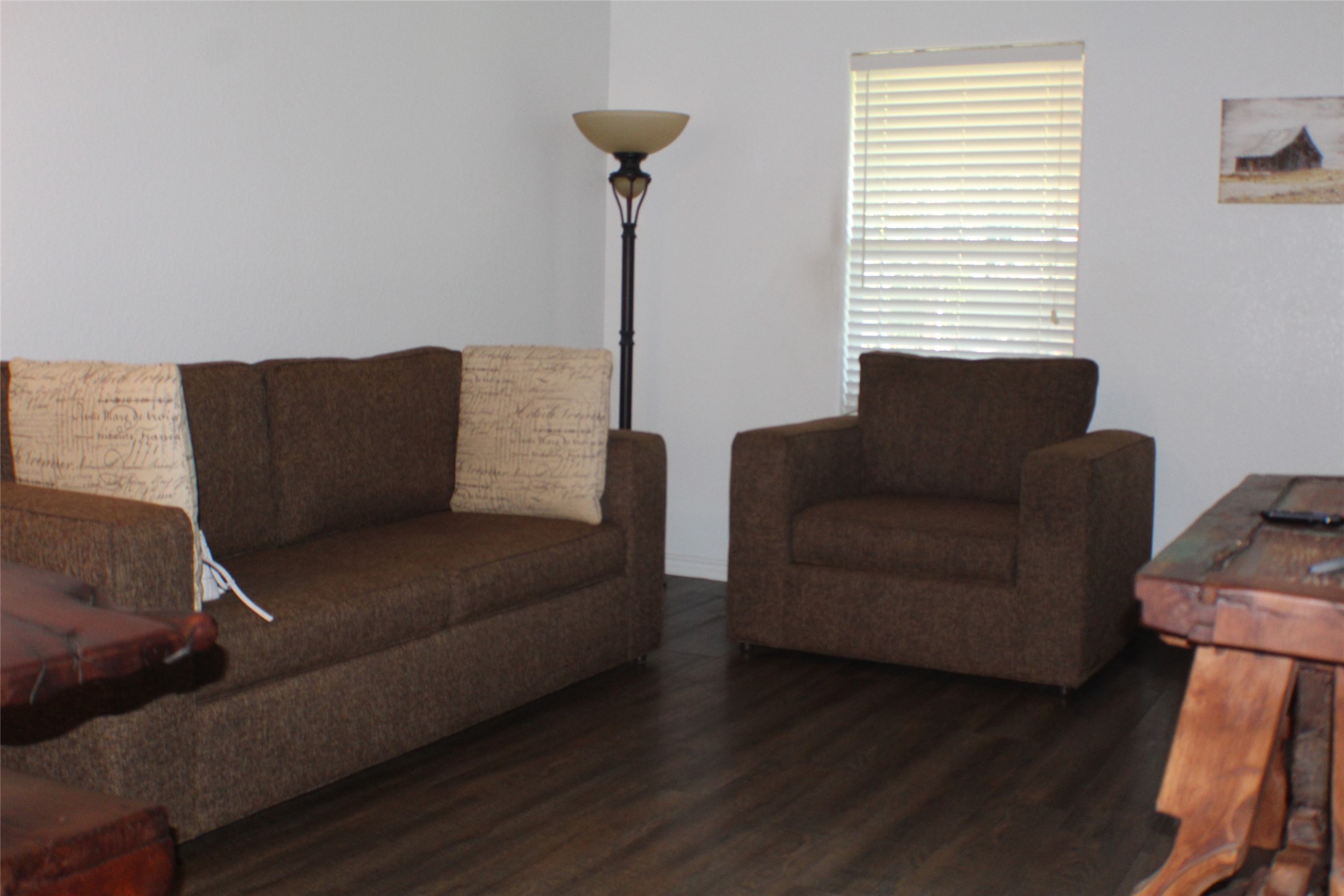1316 Rampart Street Bay City, TX 77414 - Photo 5 of 15 a living room with furniture and a window