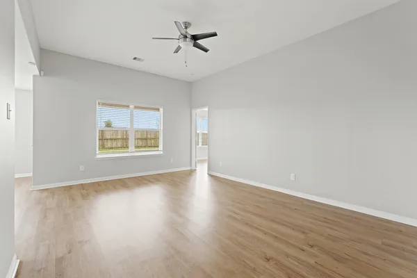 $2,000 | 7126 Montclair Peak Lane, Richmond, TX 77469