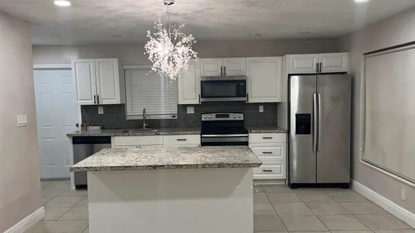 $3,200 | 2001 Northeast 2nd Terrace, Pompano Beach, FL 33060