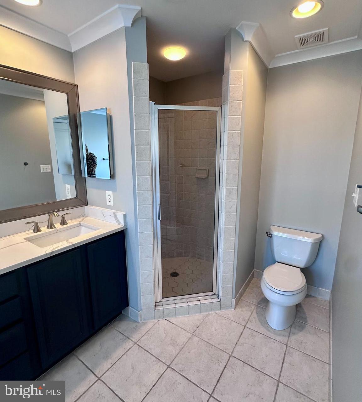 43270 Sunderleigh Square Broadlands, VA 20148 - Photo 12 of 24 a bathroom with a sink and a mirror