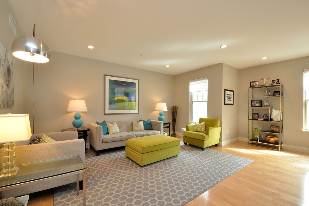 109 Crowninshield Road, Unit B6 Brookline, MA 02446 - Photo 1 of 15 Gallery Image 1
