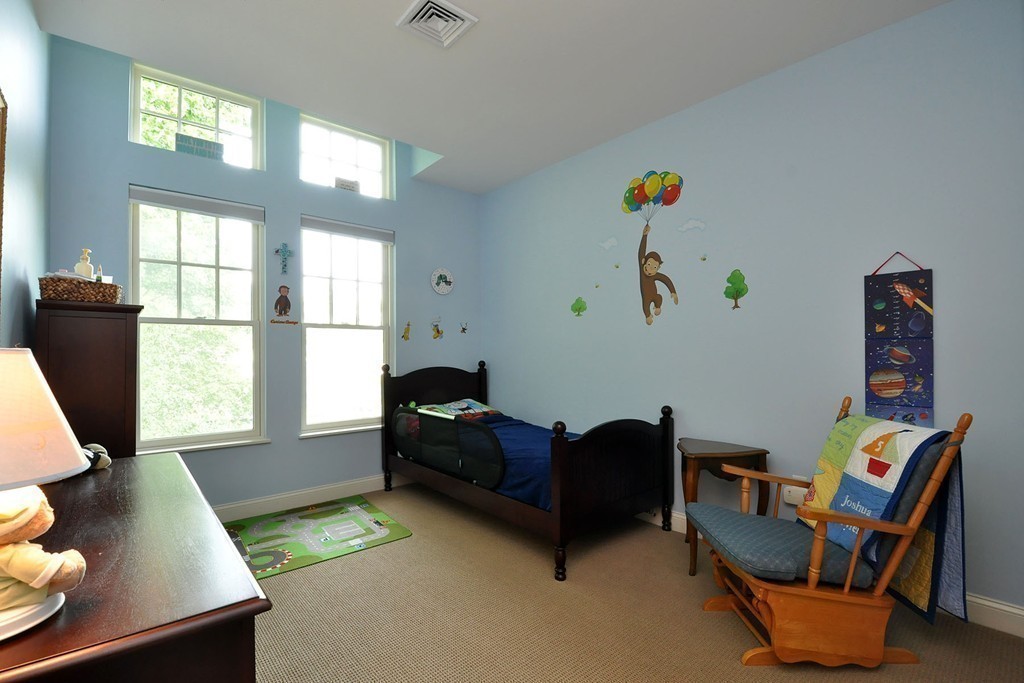 109 Crowninshield Road, Unit B6 Brookline, MA 02446 - Photo 11 of 15 Gallery Image 11
