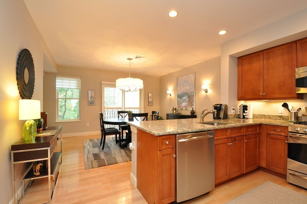 109 Crowninshield Road, Unit B6 Brookline, MA 02446 - Photo 6 of 15 Gallery Image 6