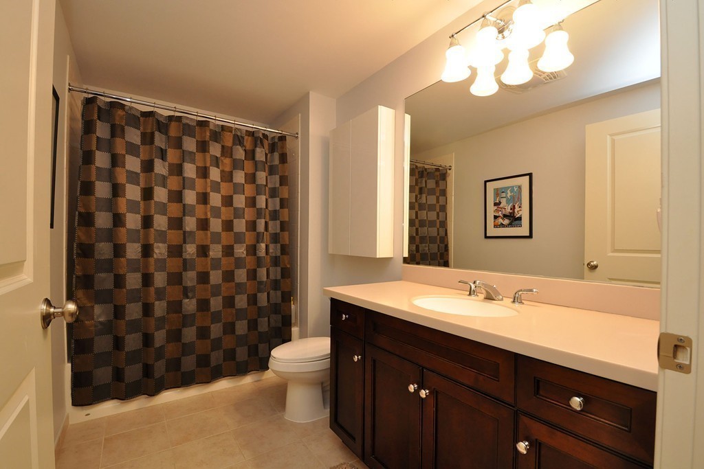 109 Crowninshield Road, Unit B6 Brookline, MA 02446 - Photo 10 of 15 Gallery Image 10