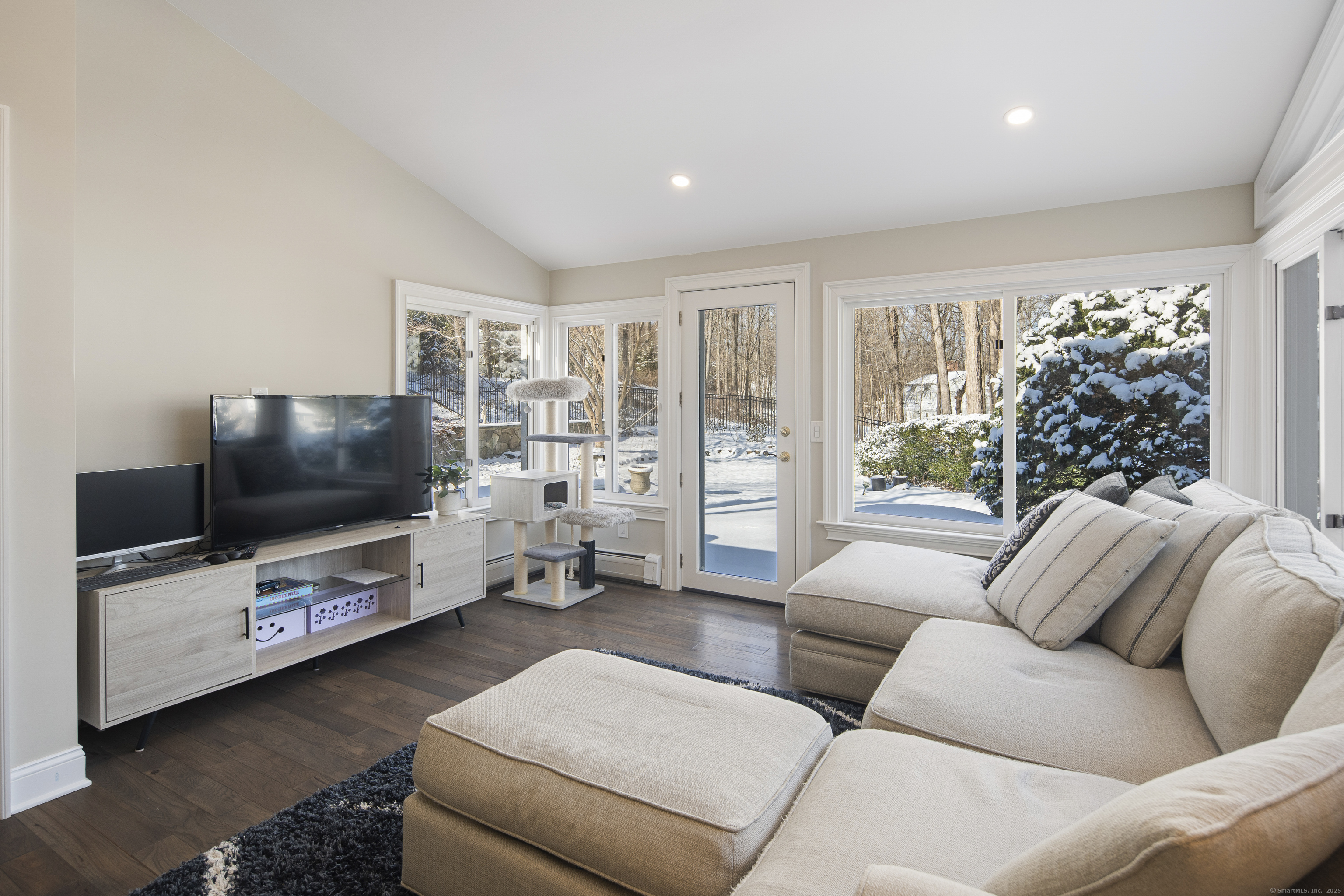 64 White Oak Shade Road New Canaan, CT 06840 - Photo 27 of 29