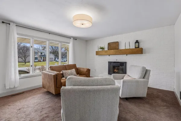 $565,000 | 15320 96th Place North, Maple Grove, MN 55369
