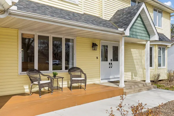 $565,000 | 15320 96th Place North, Maple Grove, MN 55369