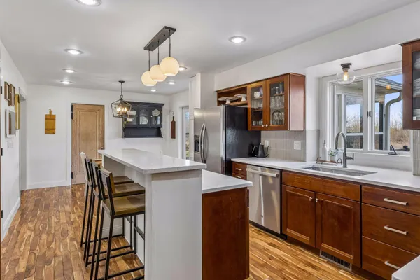 $565,000 | 15320 96th Place North, Maple Grove, MN 55369