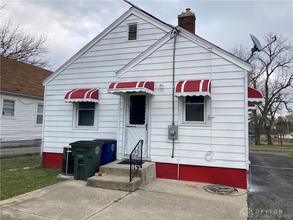 425 Elmhurst Road Dayton, OH 45417 - Photo 2 of 13