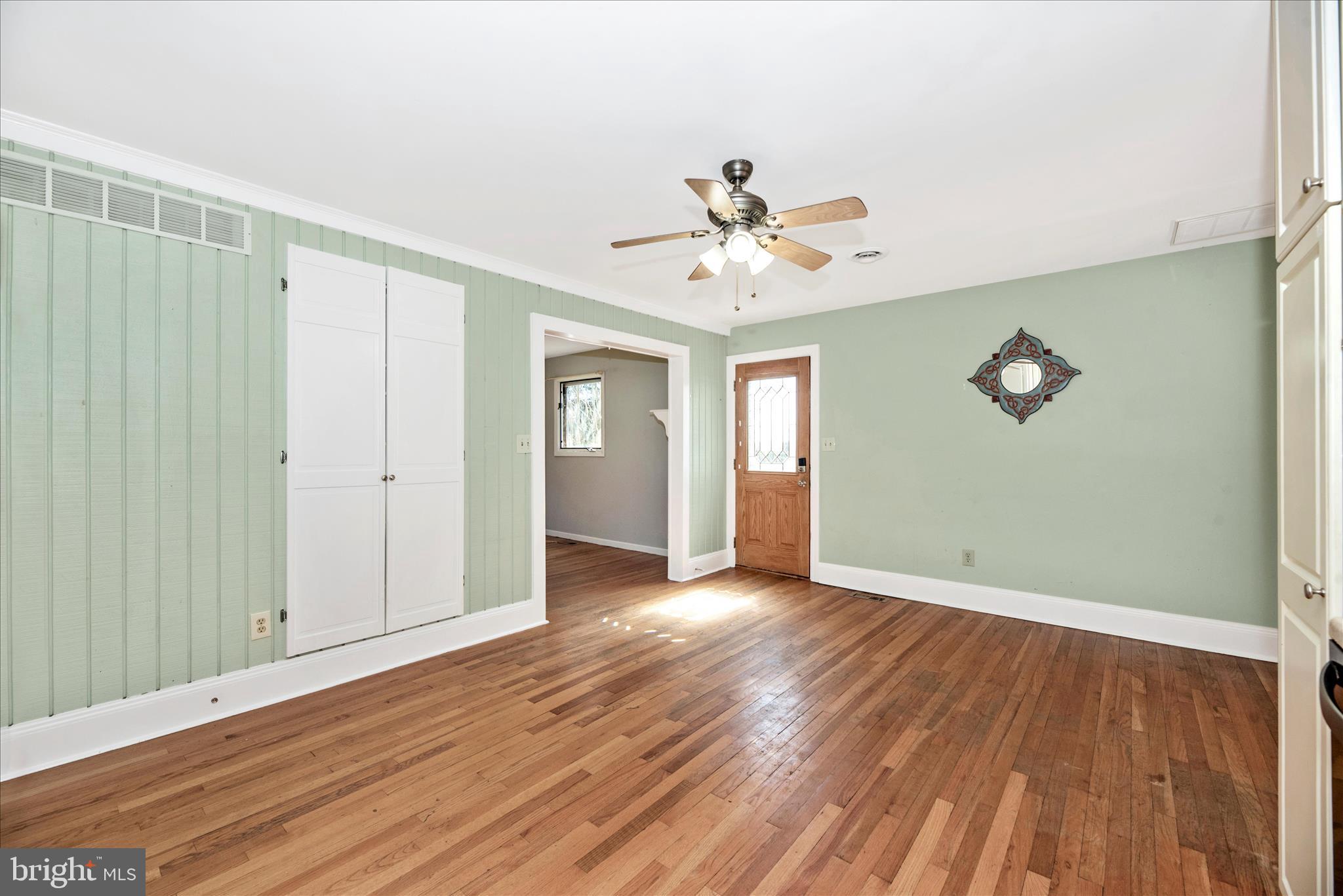1403 Streaker Road Sykesville, MD 21784 - Photo 18 of 57 Kitchen Dining Area