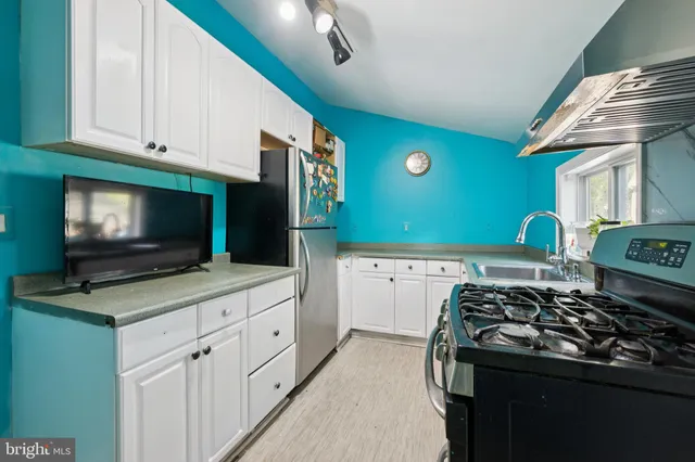 $245,000 | 405 Jersey Avenue, Gloucester City, NJ 08030