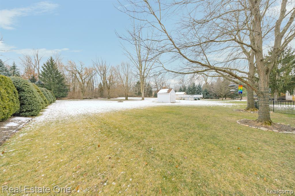 4083 West Maple Road Wixom, MI 48393 - Photo 48 of 68