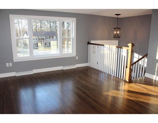 30 Sleigh Road Chelmsford, MA 01824 - Photo 3 of 29 Gallery Image 3