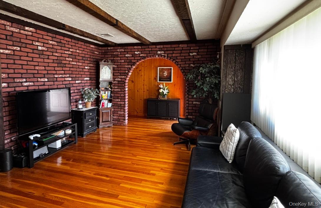 406 Plainview Road Hicksville, NY 11801 - Photo 2 of 21