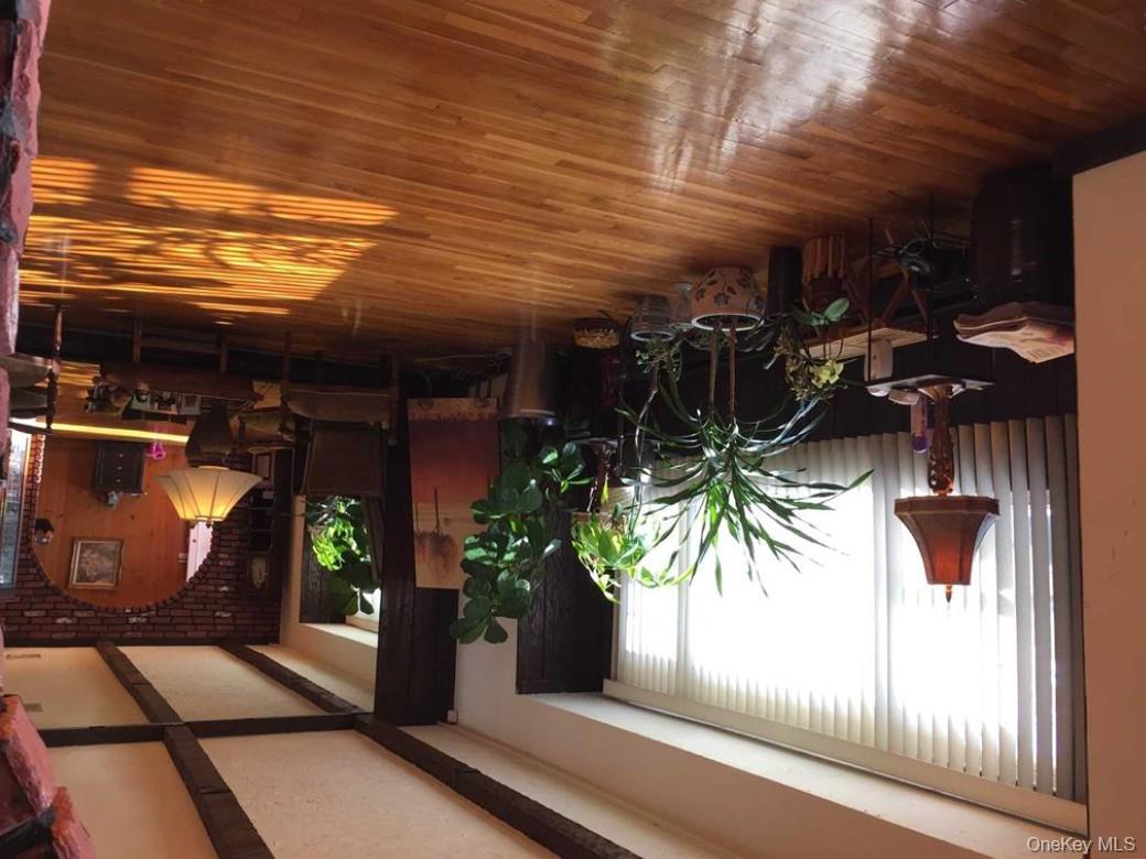 406 Plainview Road Hicksville, NY 11801 - Photo 4 of 21